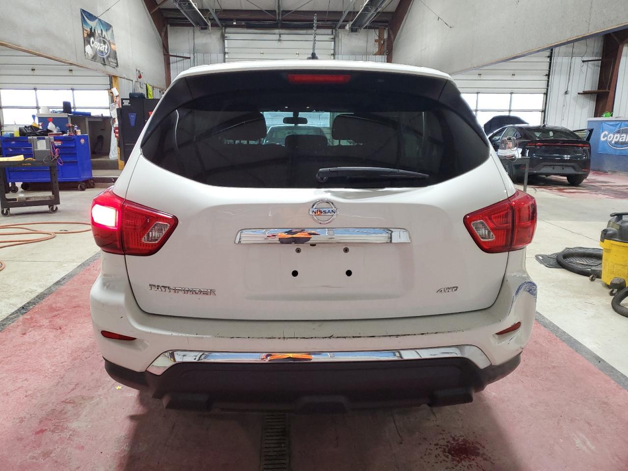 2017 NISSAN PATHFINDER