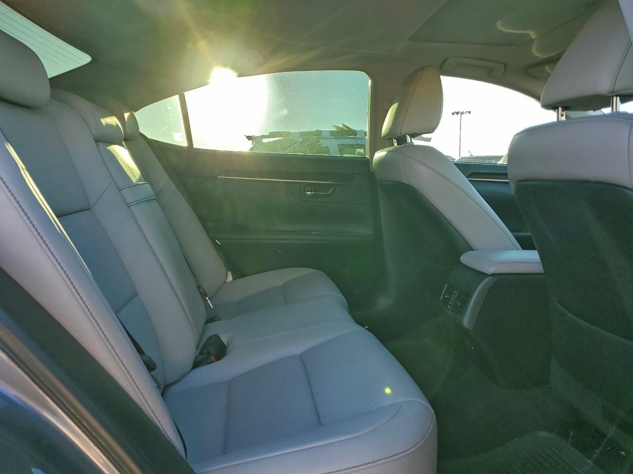 2017 LEXUS ES 350
