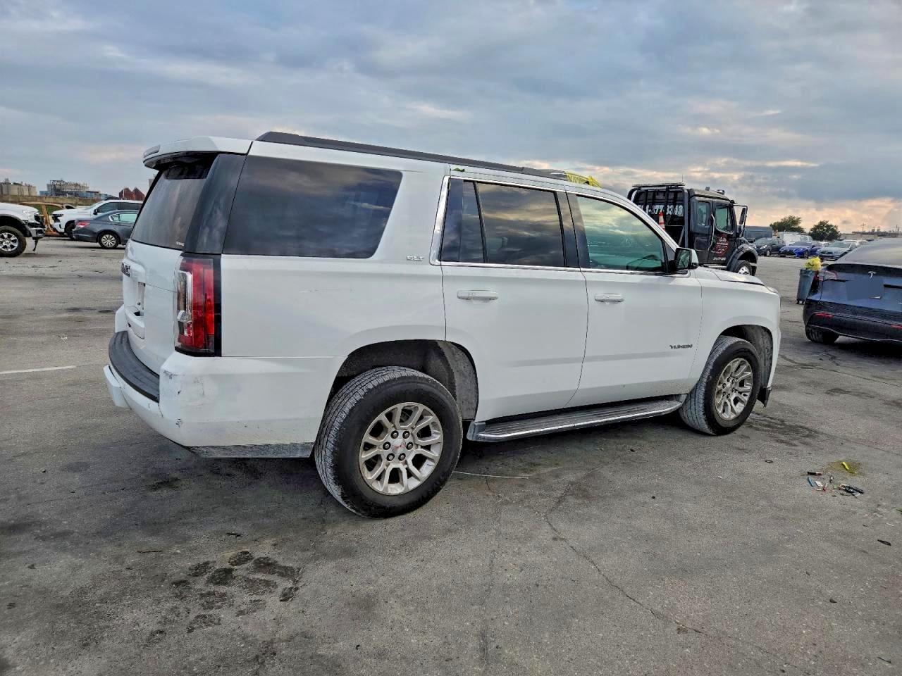 2016 GMC Yukon