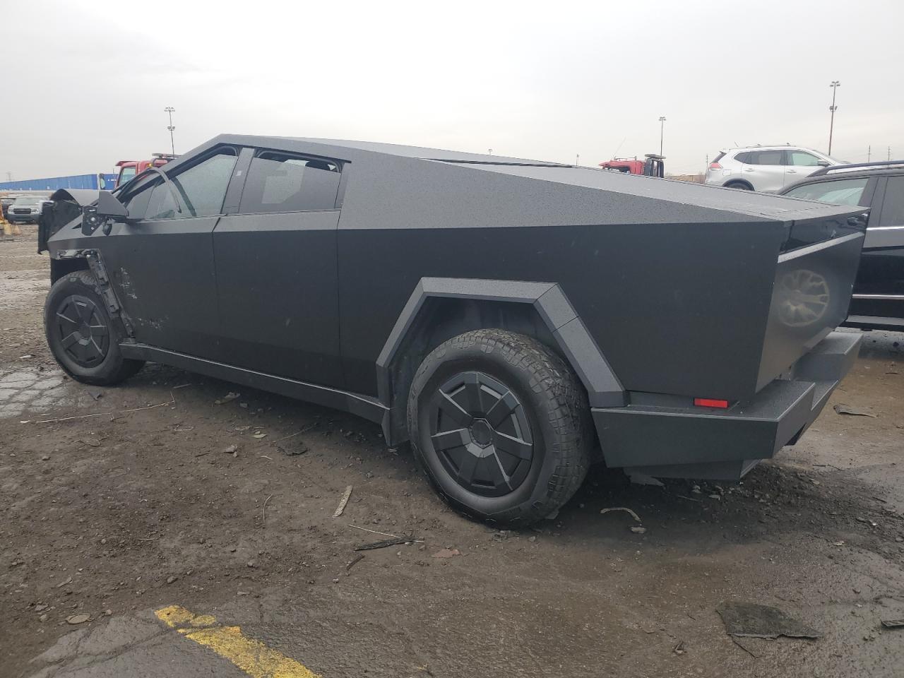 2025 TESLA Cybertruck