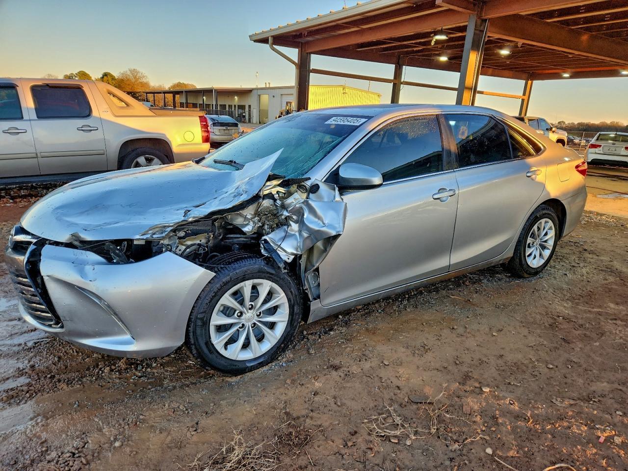 2016 TOYOTA CAMRY