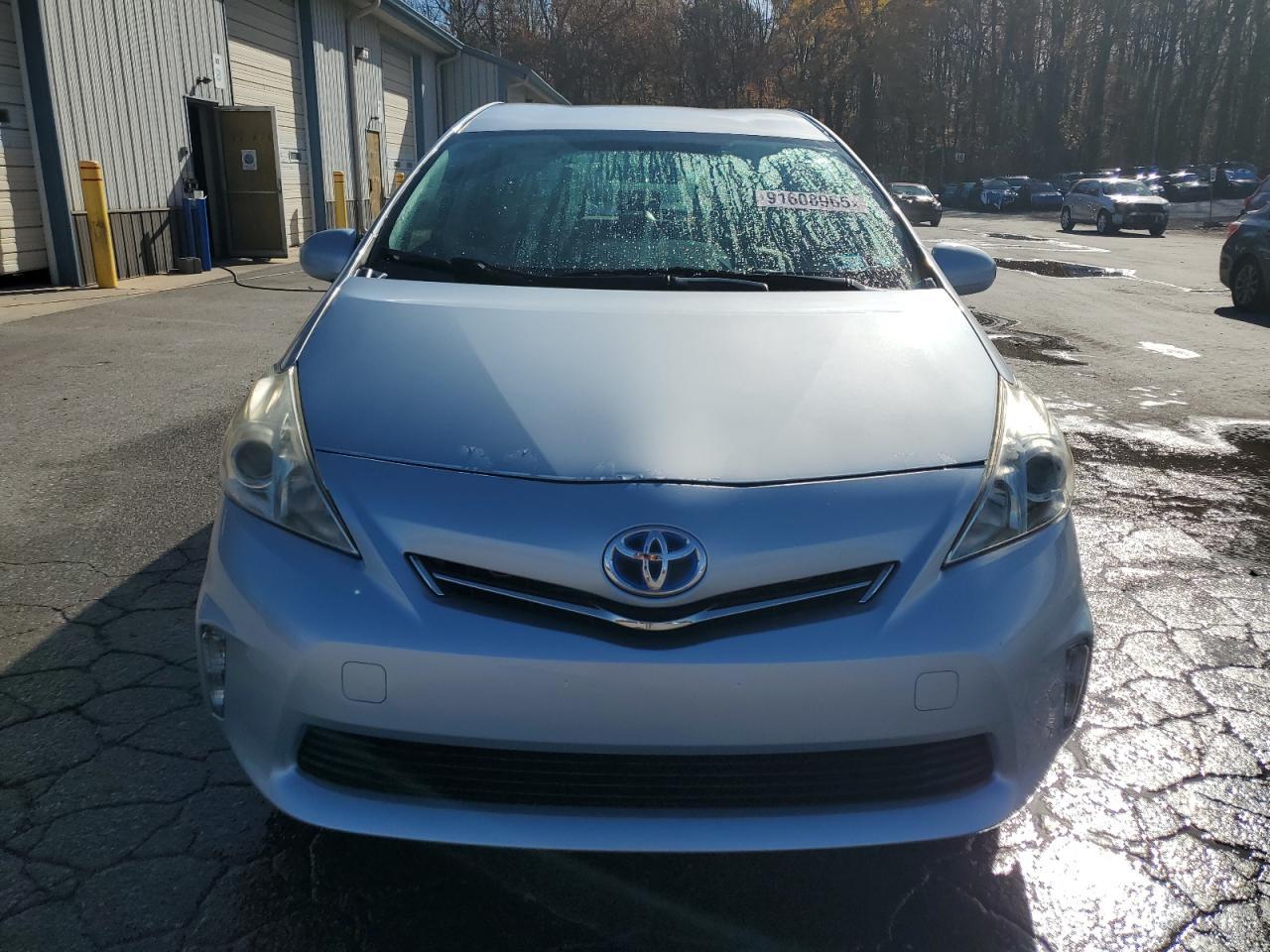 2012 TOYOTA PRIUS V
