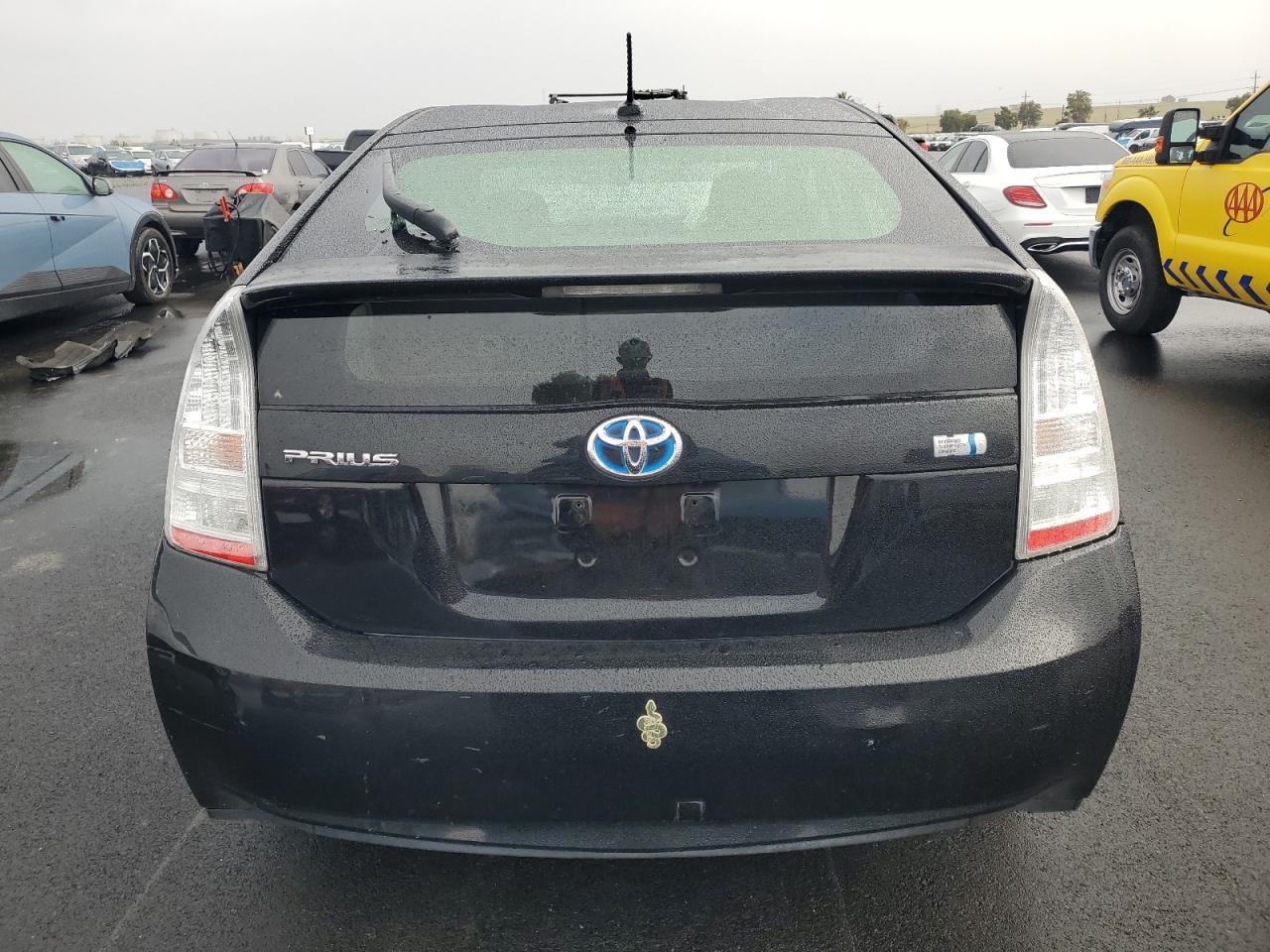 2011 TOYOTA PRIUS