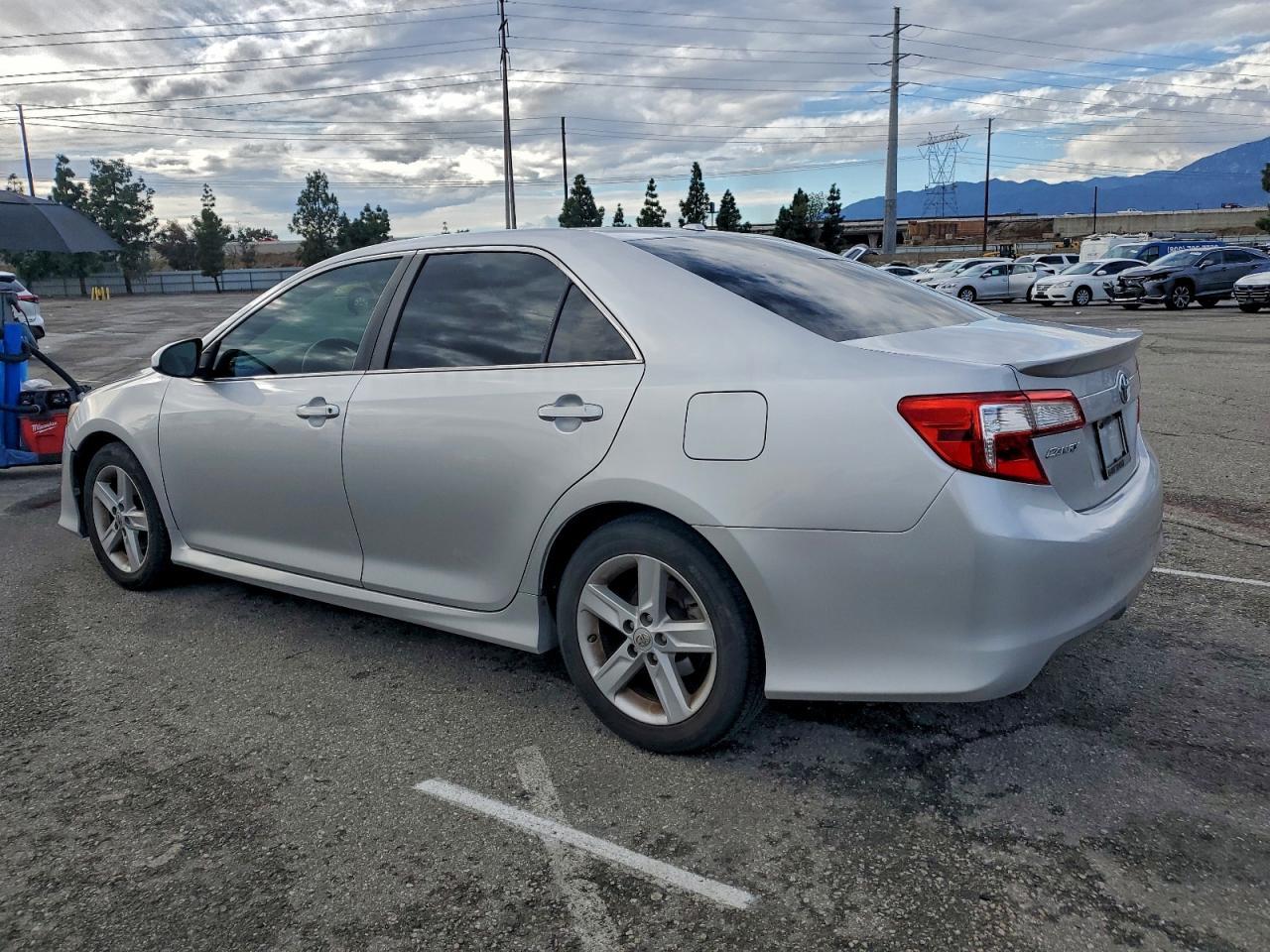 2013 TOYOTA CAMRY