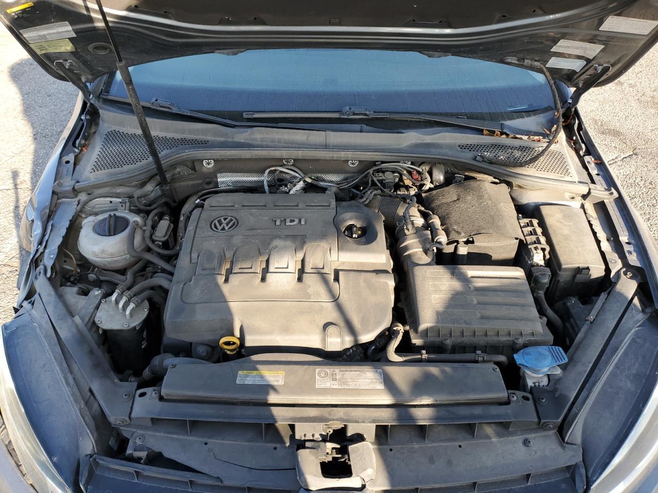 2015 VOLKSWAGEN GOLF