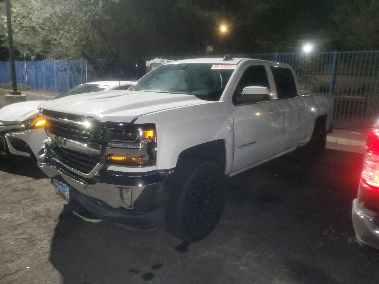 2017 CHEVROLET Silverado