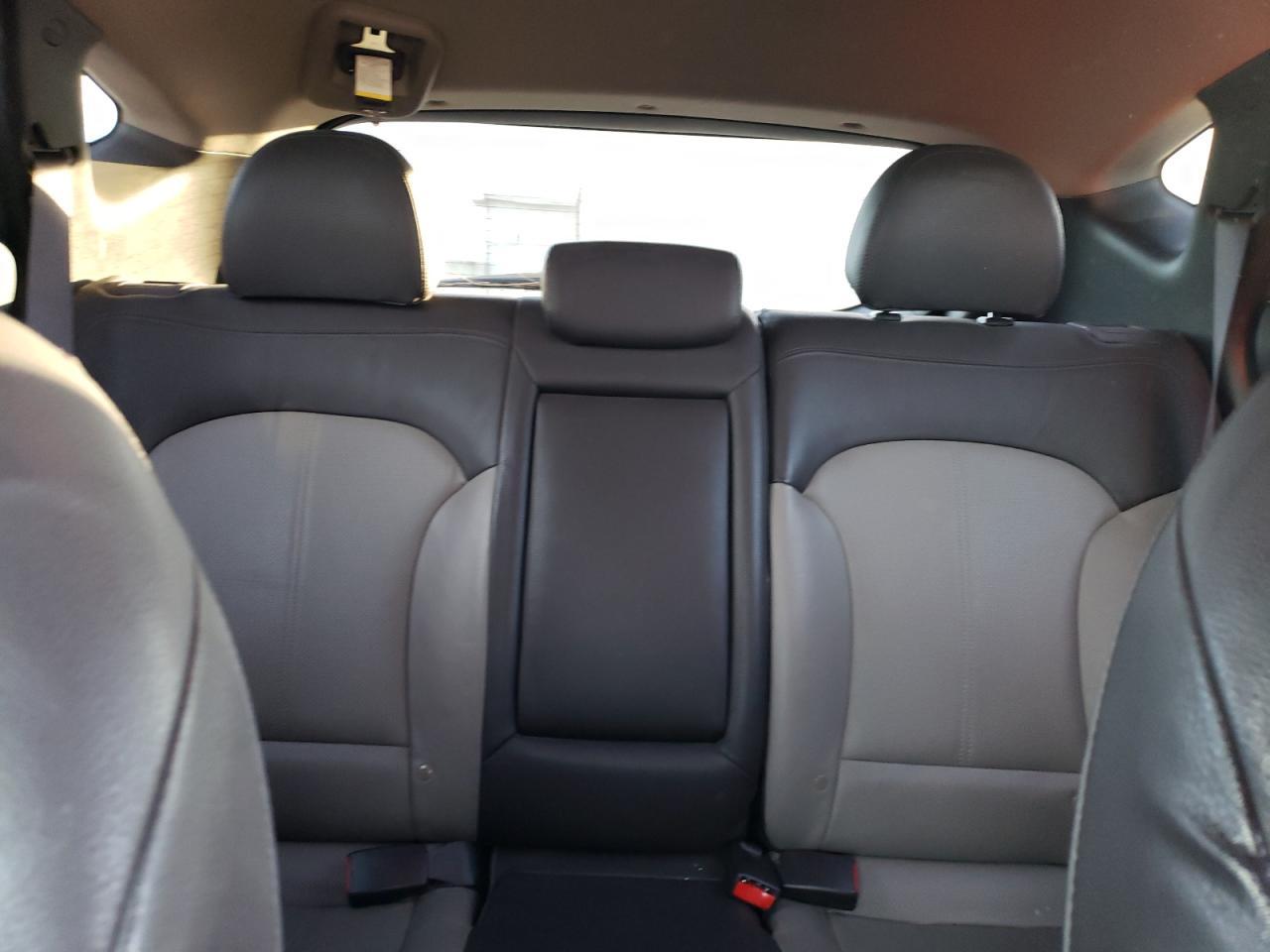 2011 HYUNDAI TUCSON