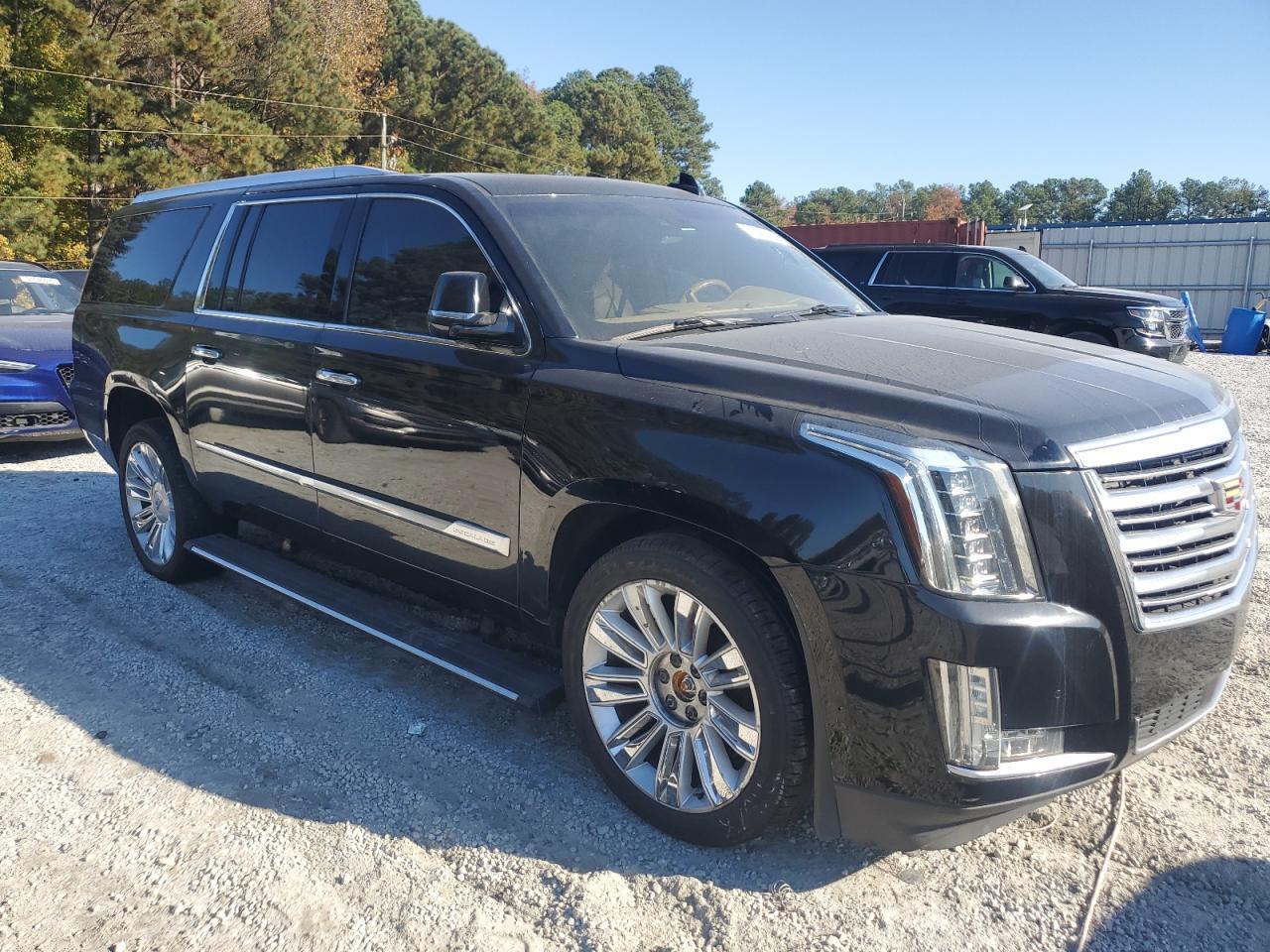 2017 CADILLAC Escalade ESV