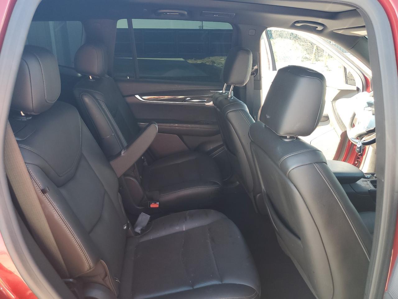 2021 CADILLAC XT6