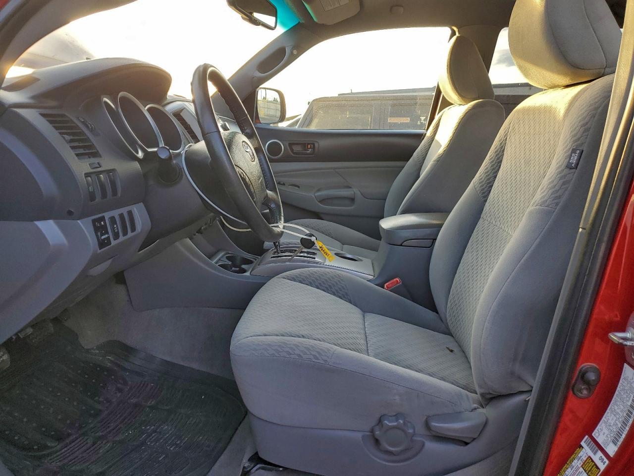 2011 TOYOTA TACOMA