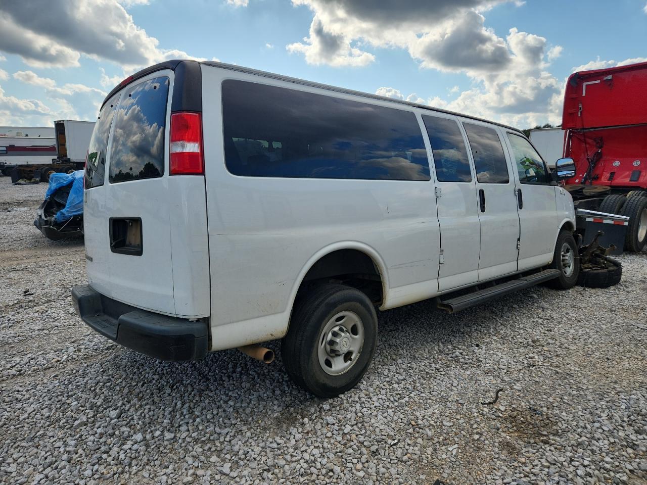 2018 CHEVROLET Express 3500