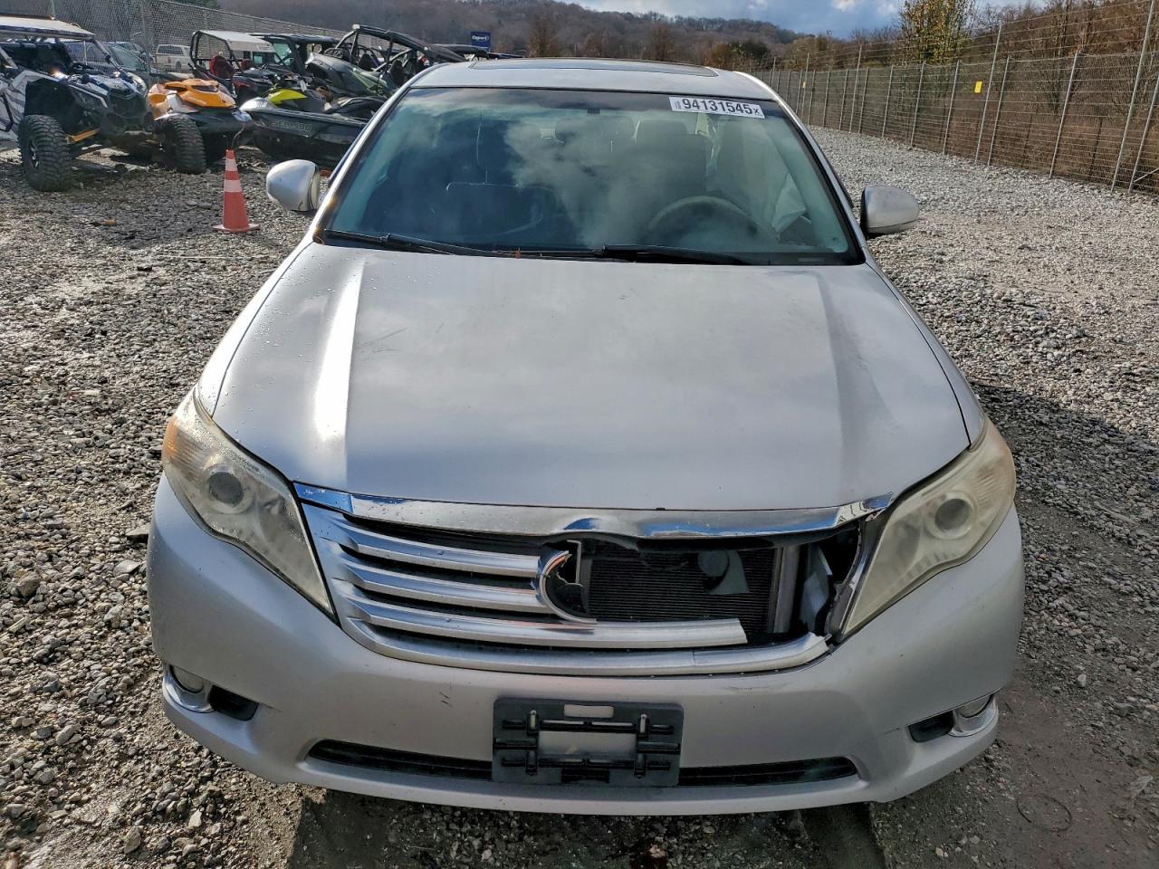 2012 TOYOTA Avalon