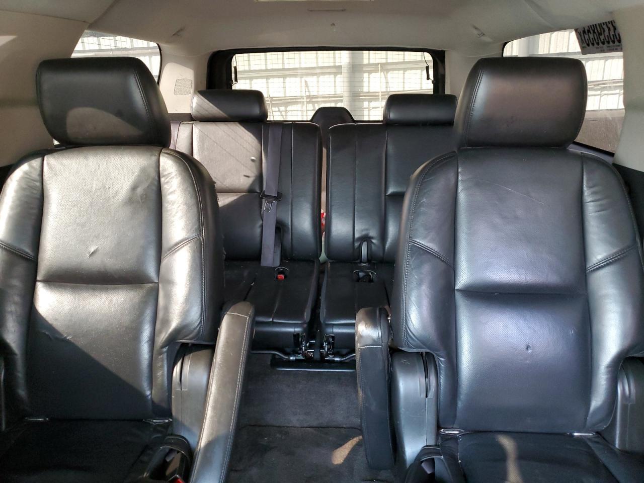 2011 CADILLAC Escalade ESV