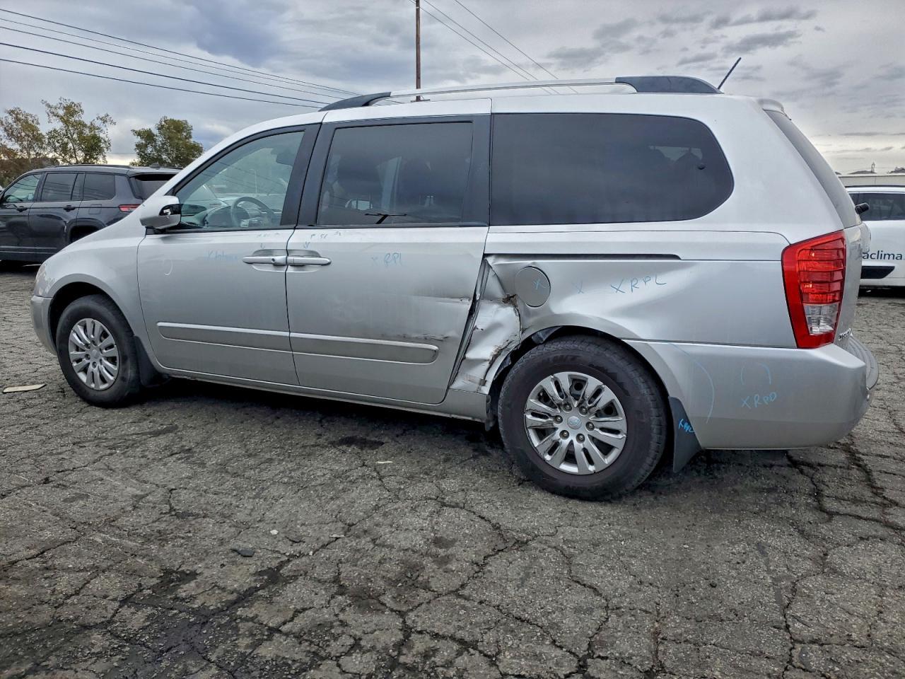 2014 KIA SEDONA