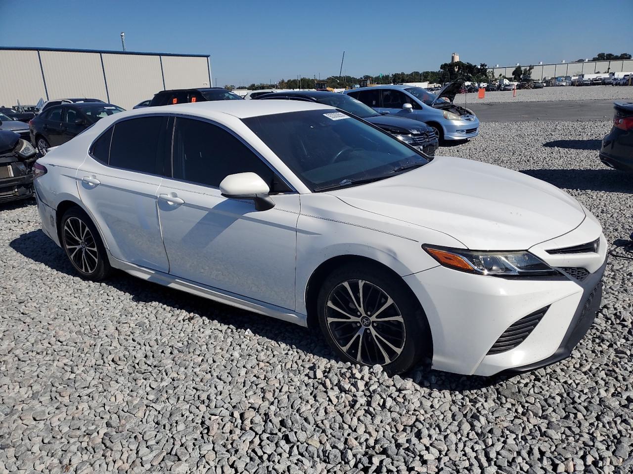 2018 TOYOTA CAMRY