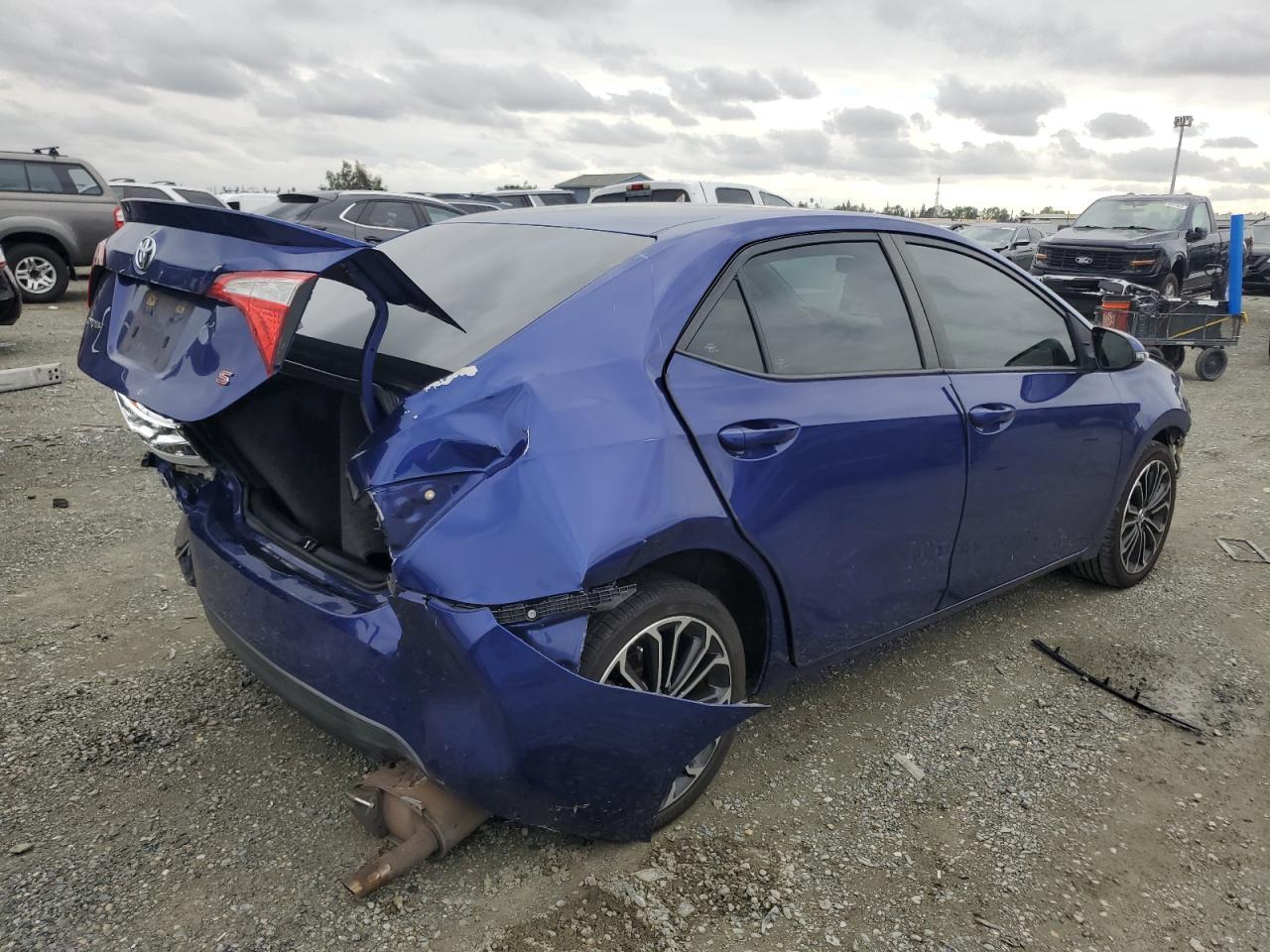 2015 TOYOTA COROLLA