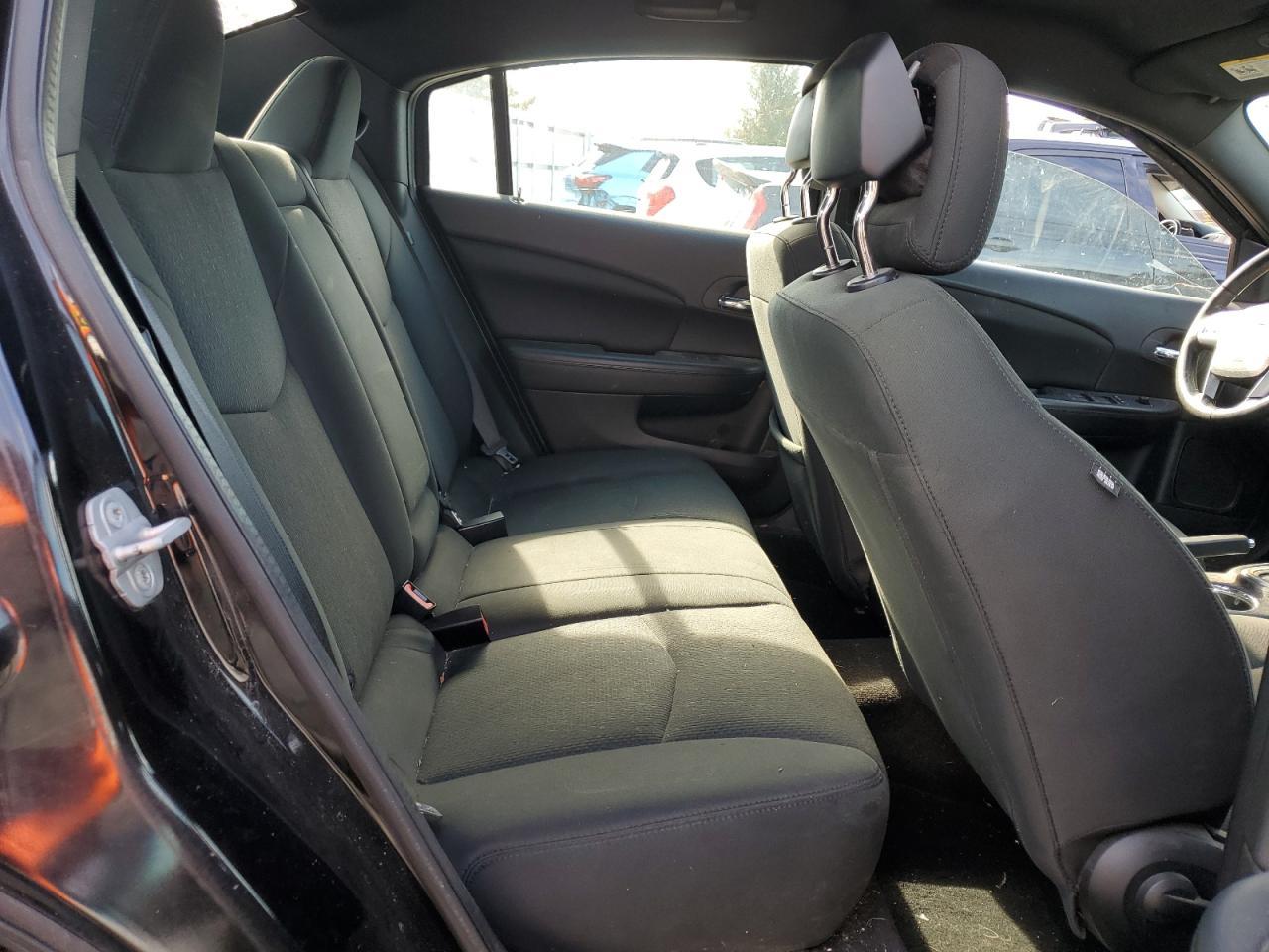 2011 CHRYSLER 200