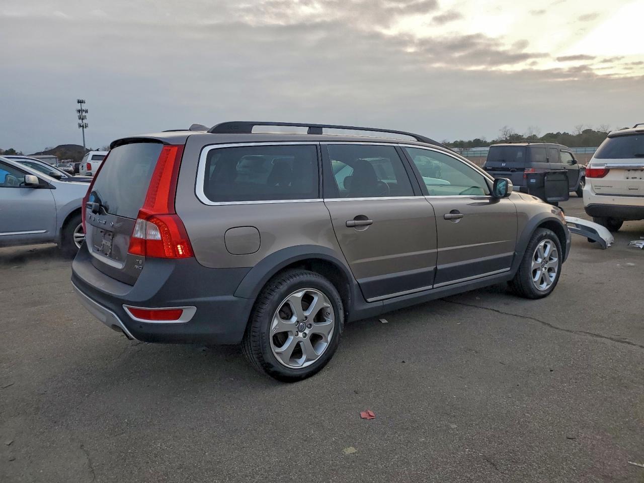 2010 VOLVO XC70
