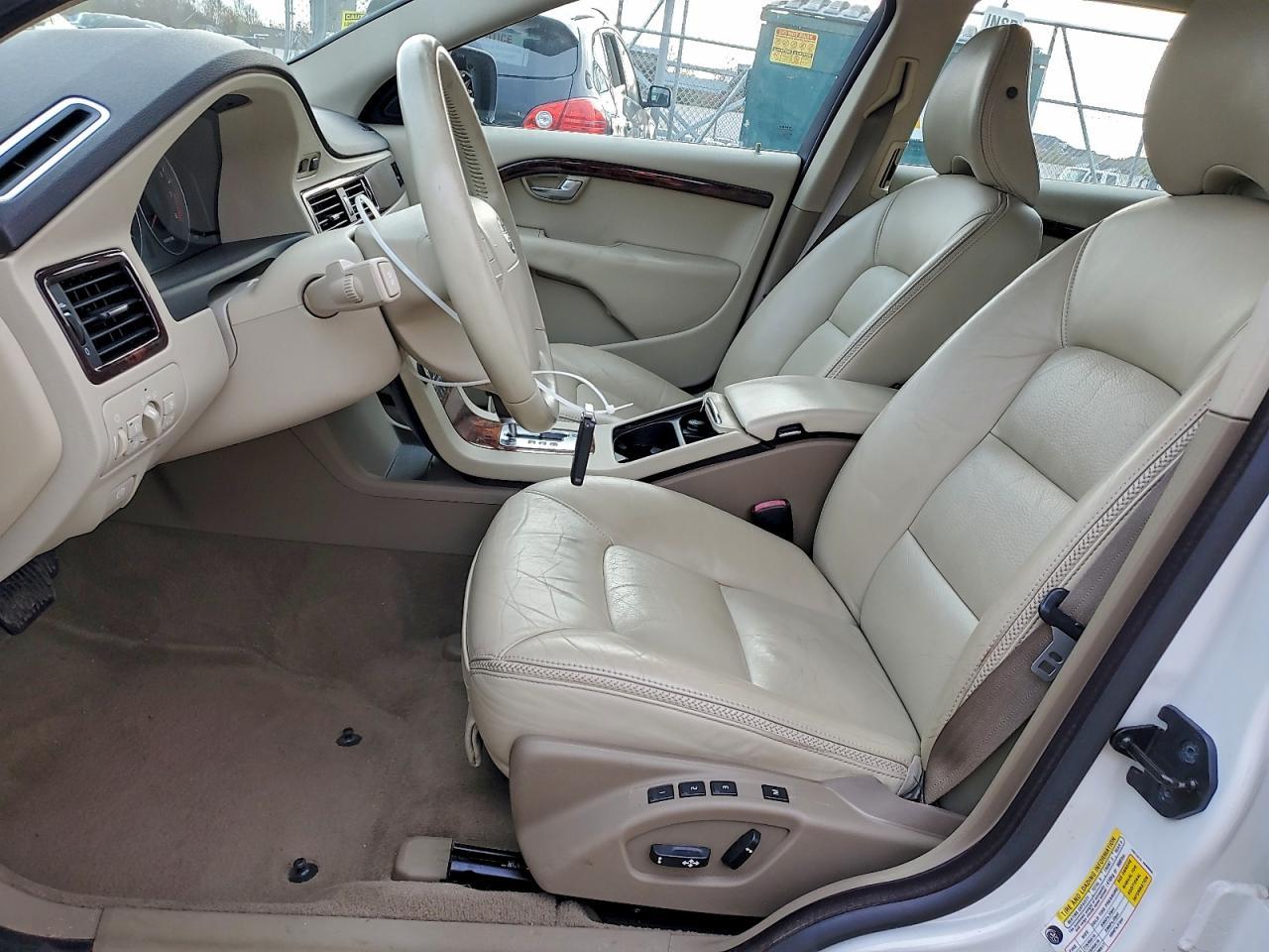 2008 VOLVO XC70