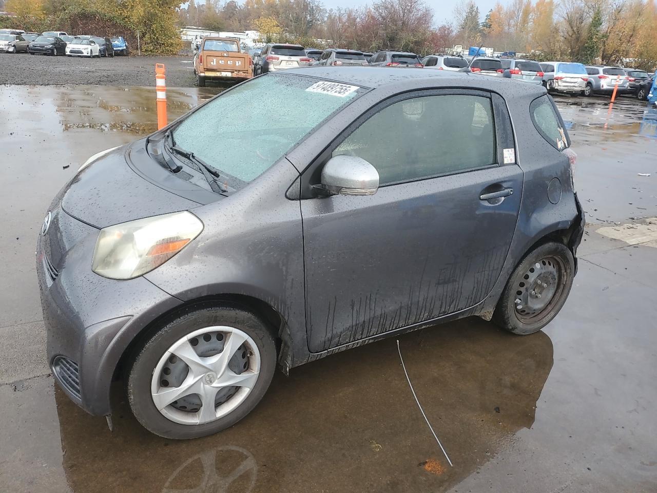 2013 TOYOTA SCION