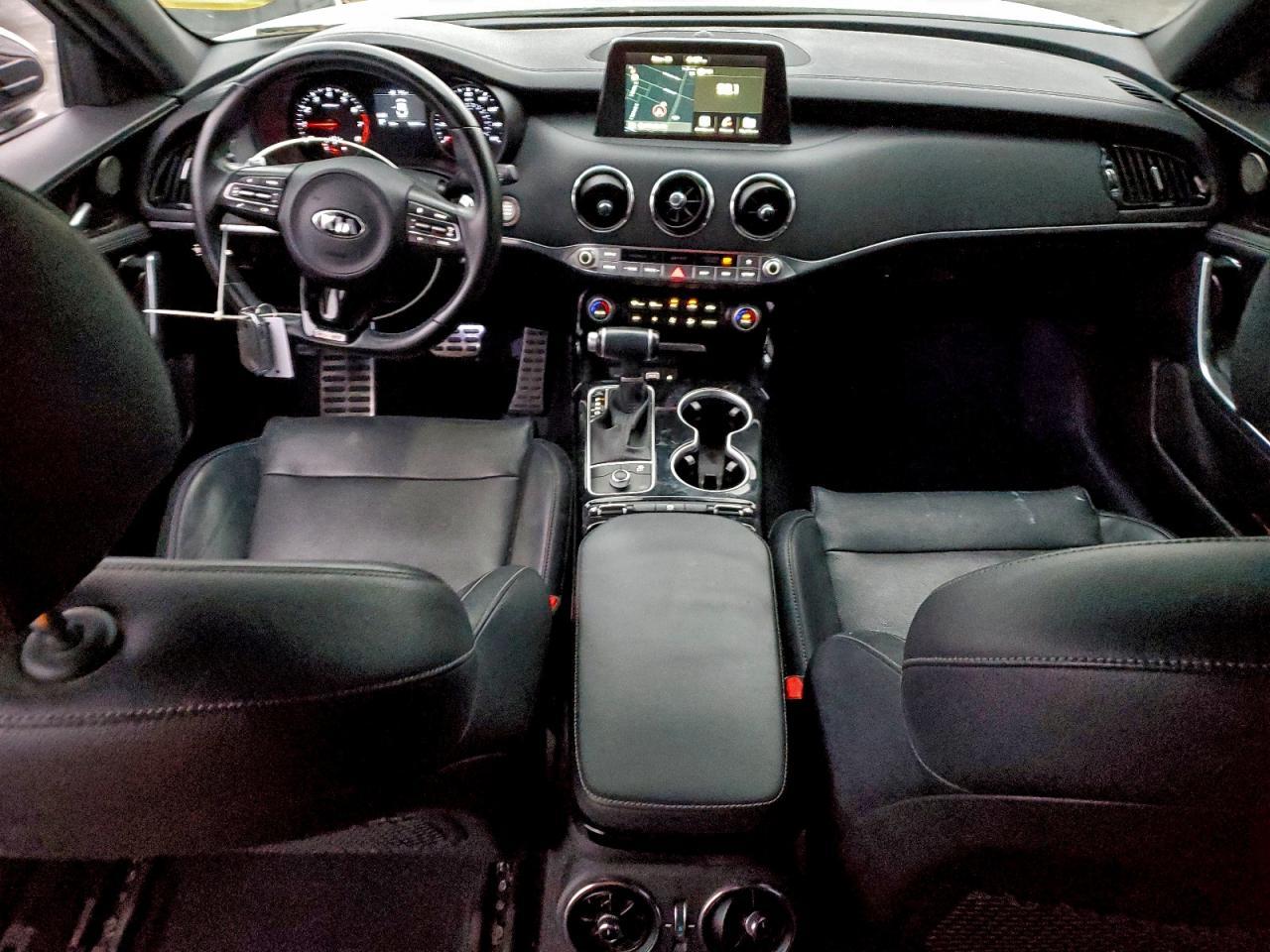 2021 KIA Stinger