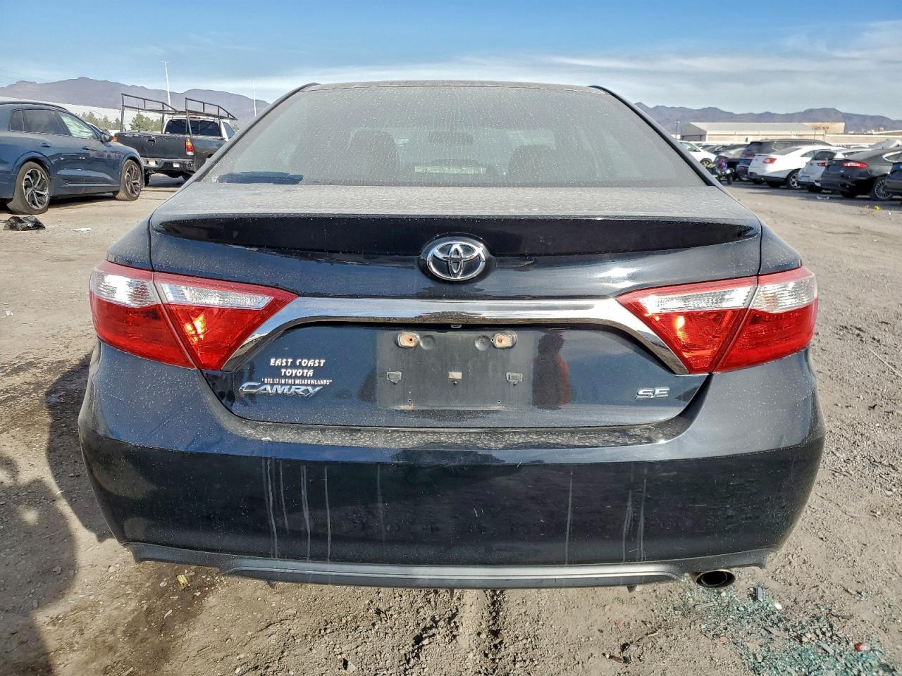 2016 TOYOTA CAMRY