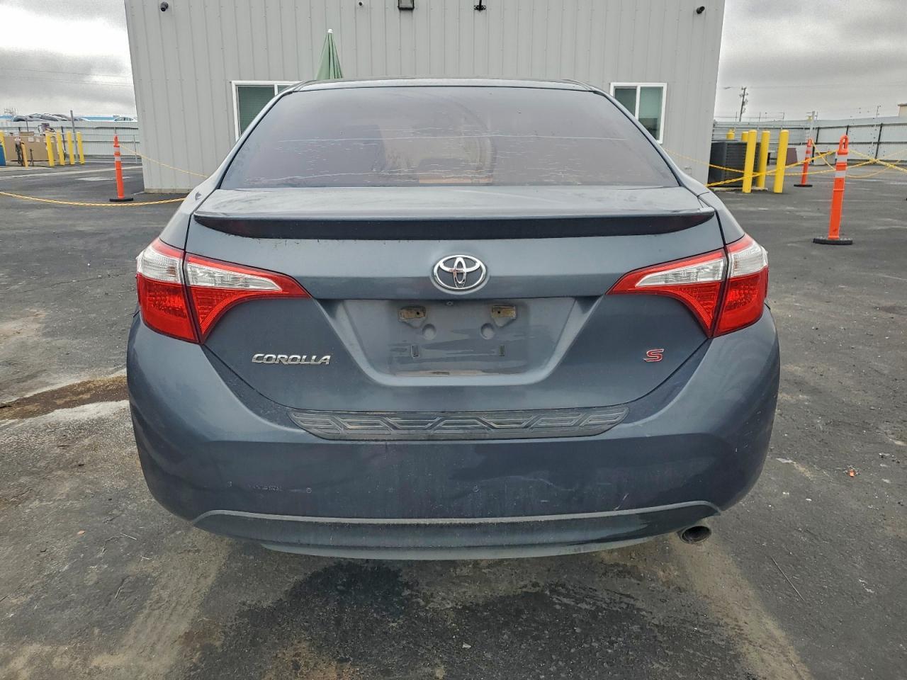 2015 TOYOTA COROLLA