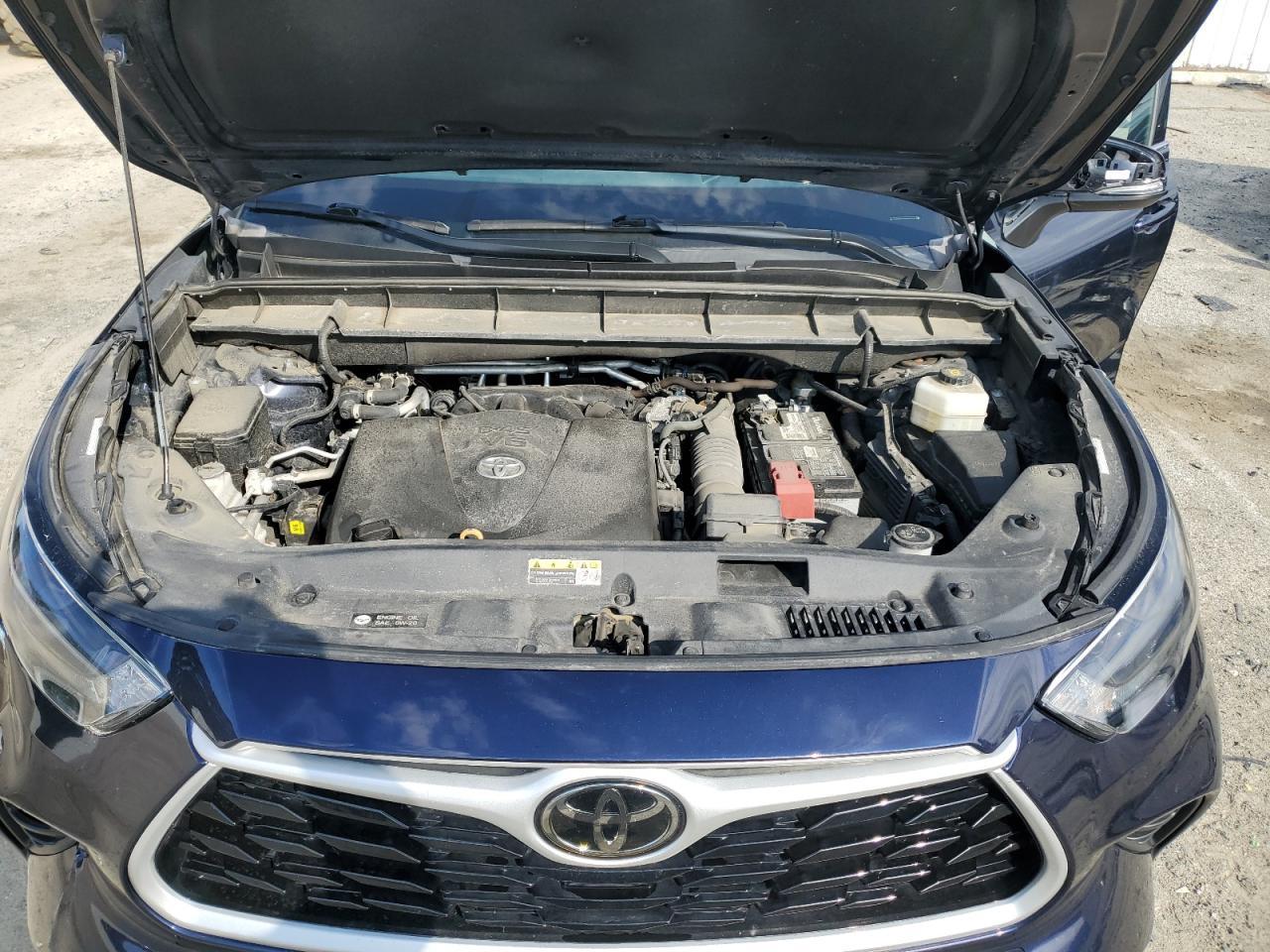 2022 TOYOTA HIGHLANDER