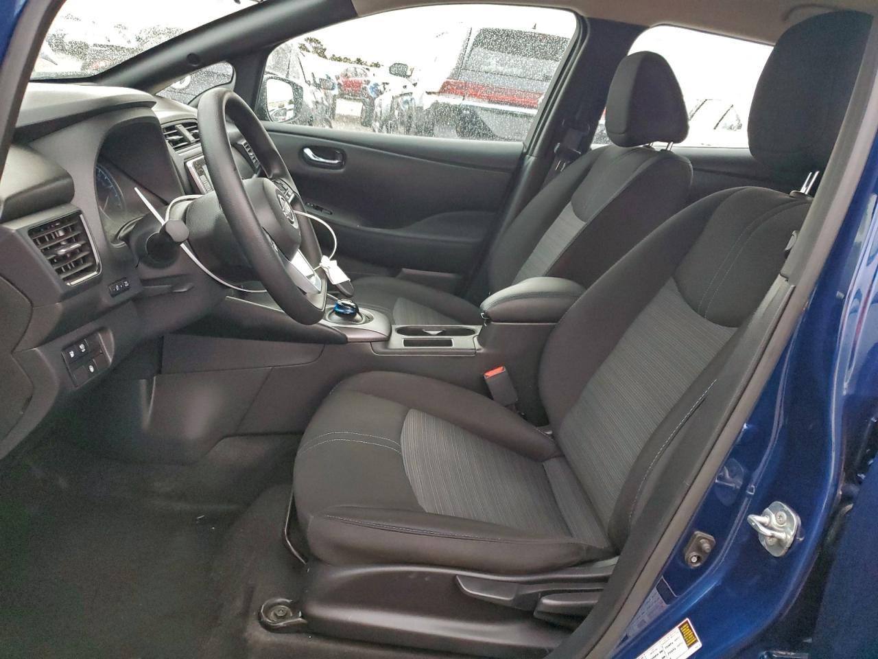 2023 NISSAN LEAF