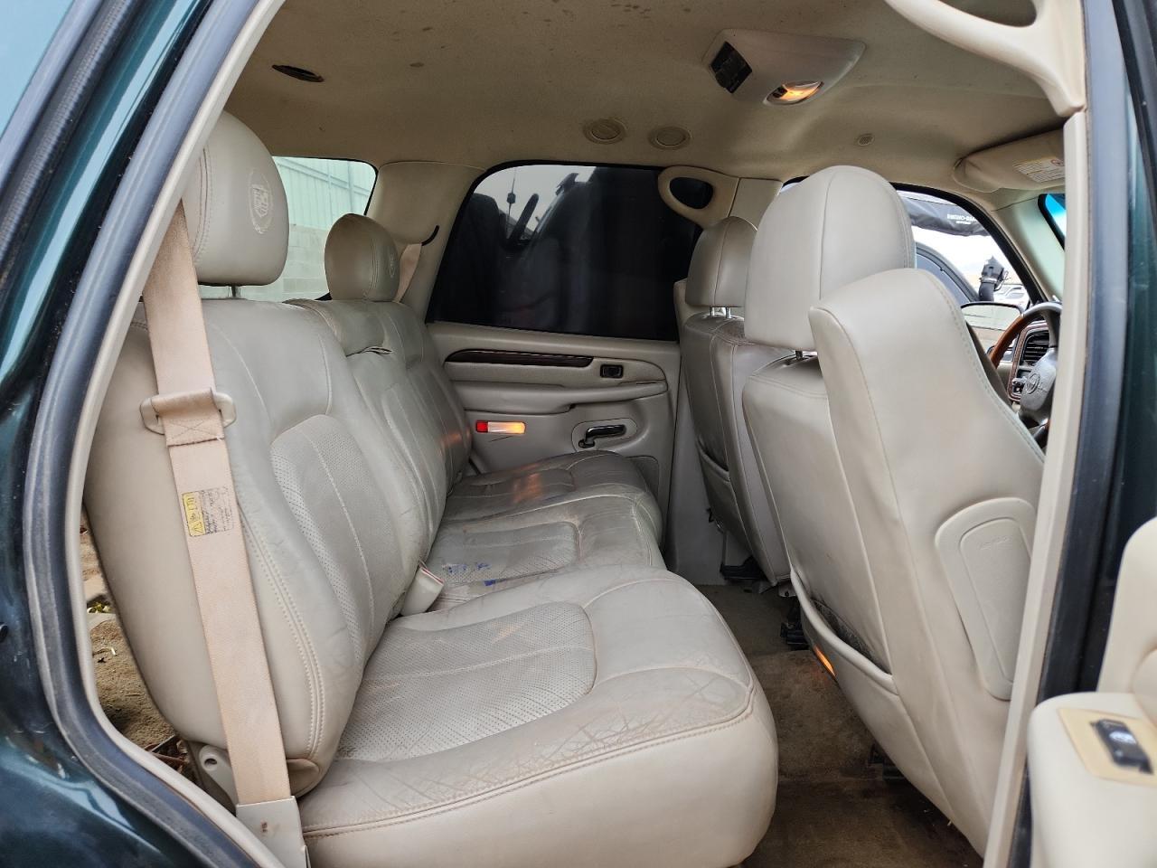 2002 CADILLAC ESCALADE