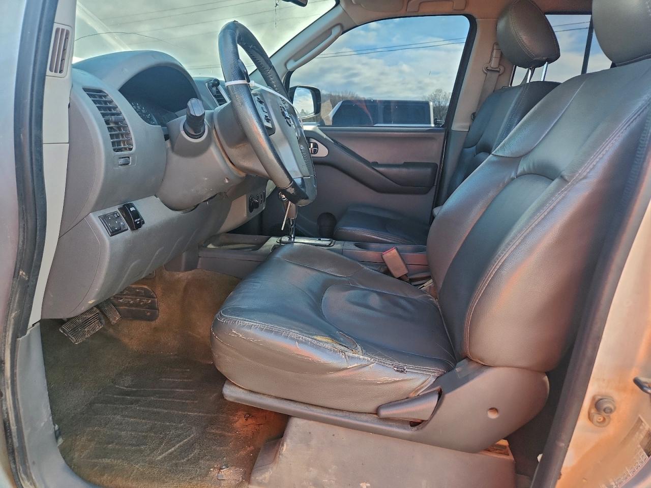 2011 NISSAN Frontier