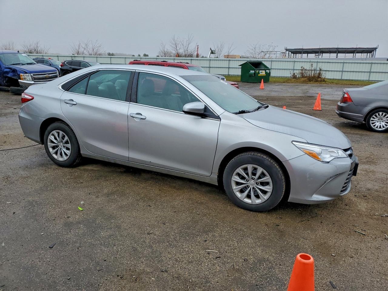2015 TOYOTA CAMRY