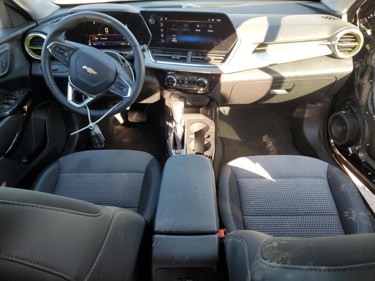 2025 CHEVROLET TRAX