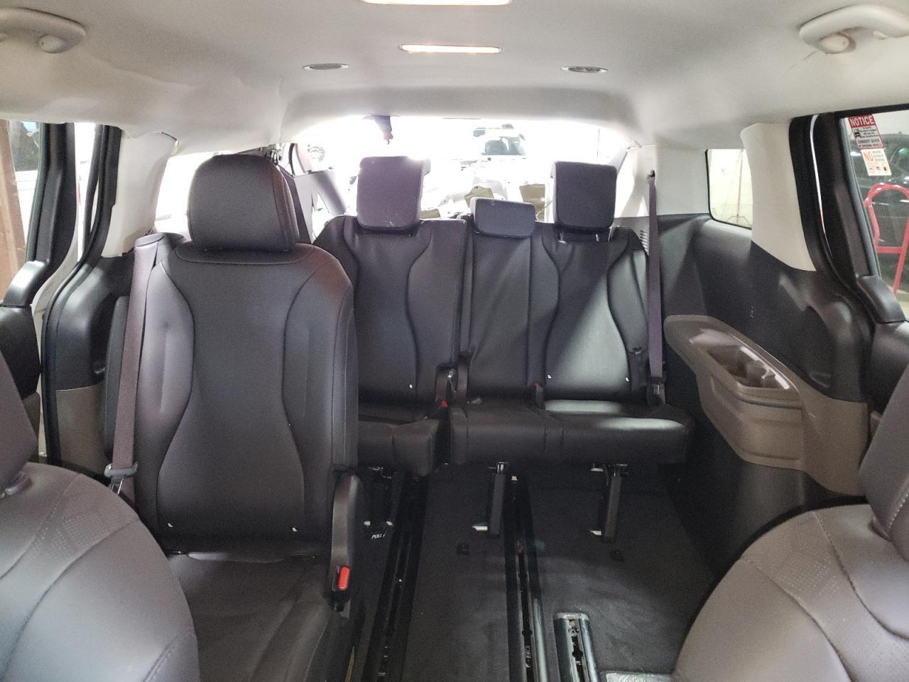 2025 KIA Carnival