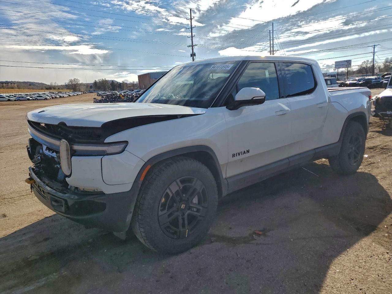 2025 RIVIAN R1t