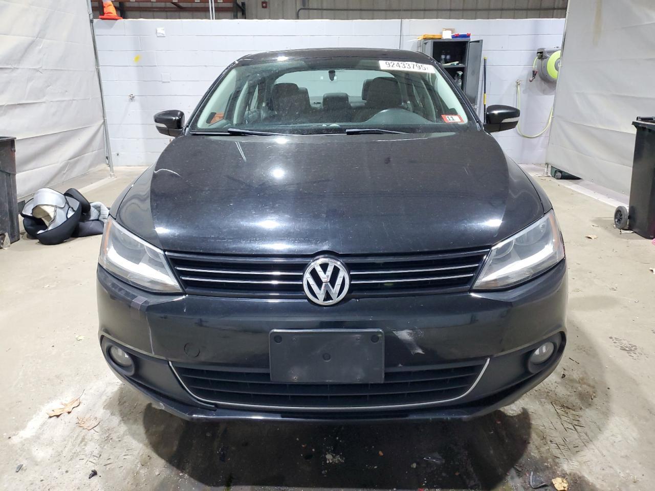 2012 VOLKSWAGEN JETTA