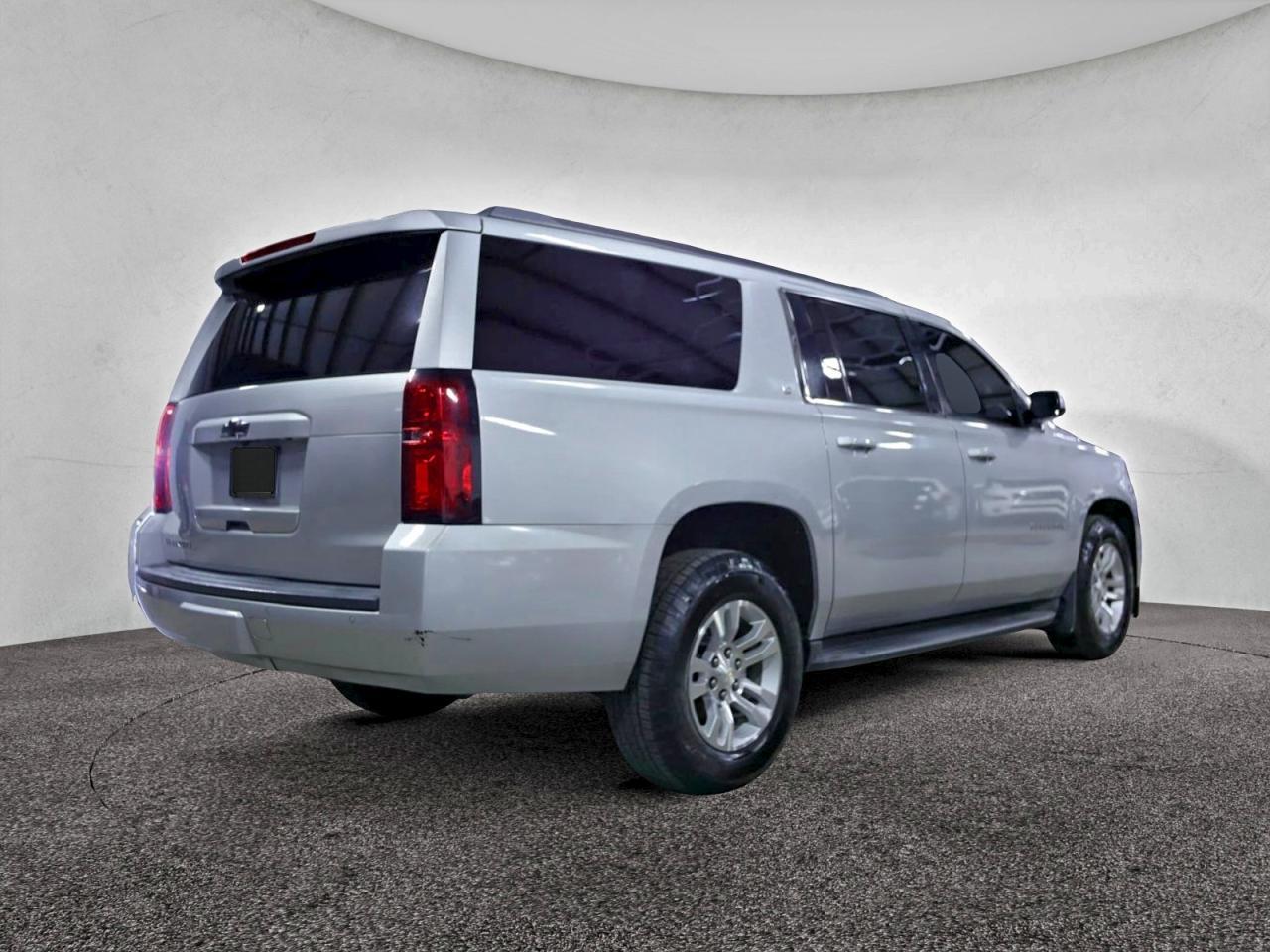 2016 CHEVROLET Suburban