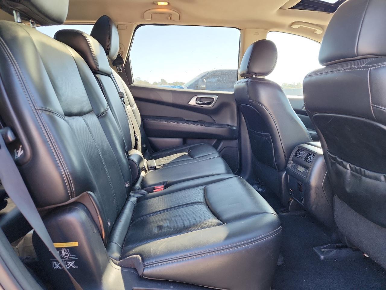 2017 NISSAN PATHFINDER