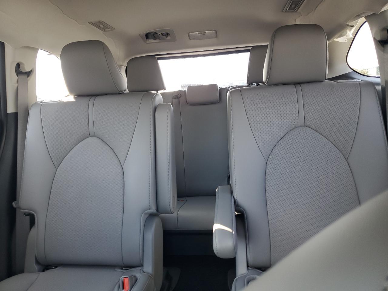 2024 TOYOTA HIGHLANDER
