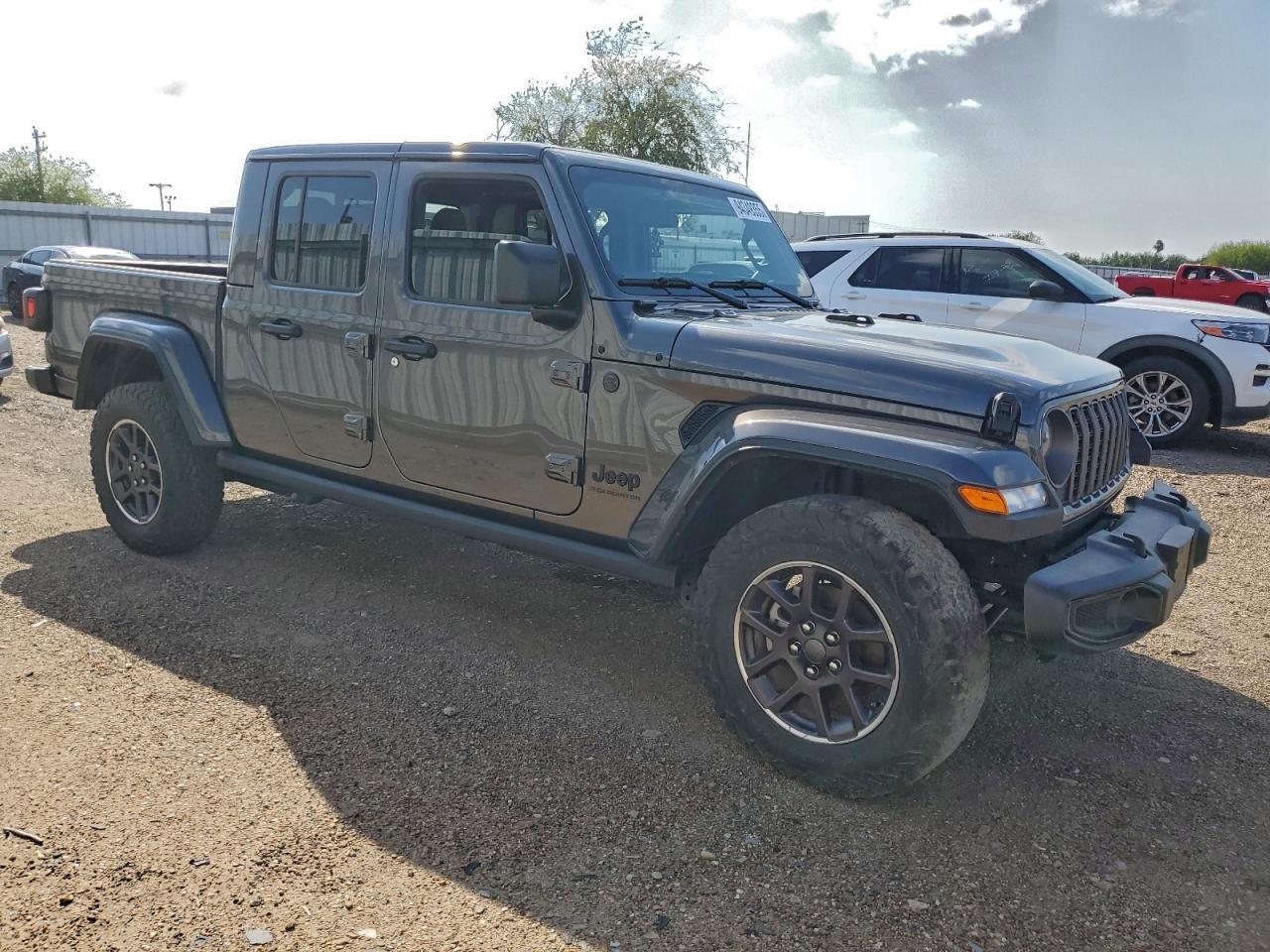 2025 JEEP Gladiator