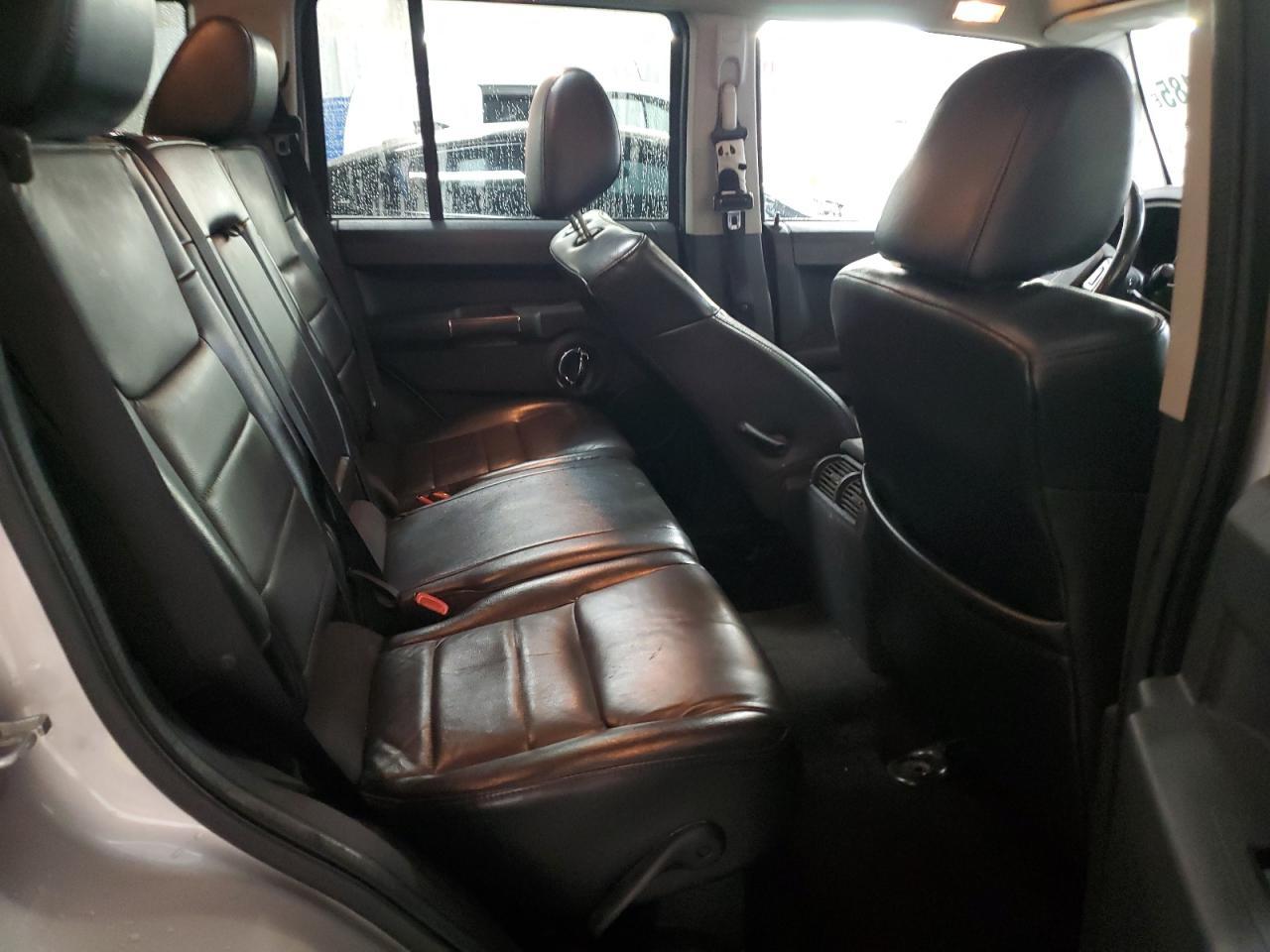 2010 JEEP Commander