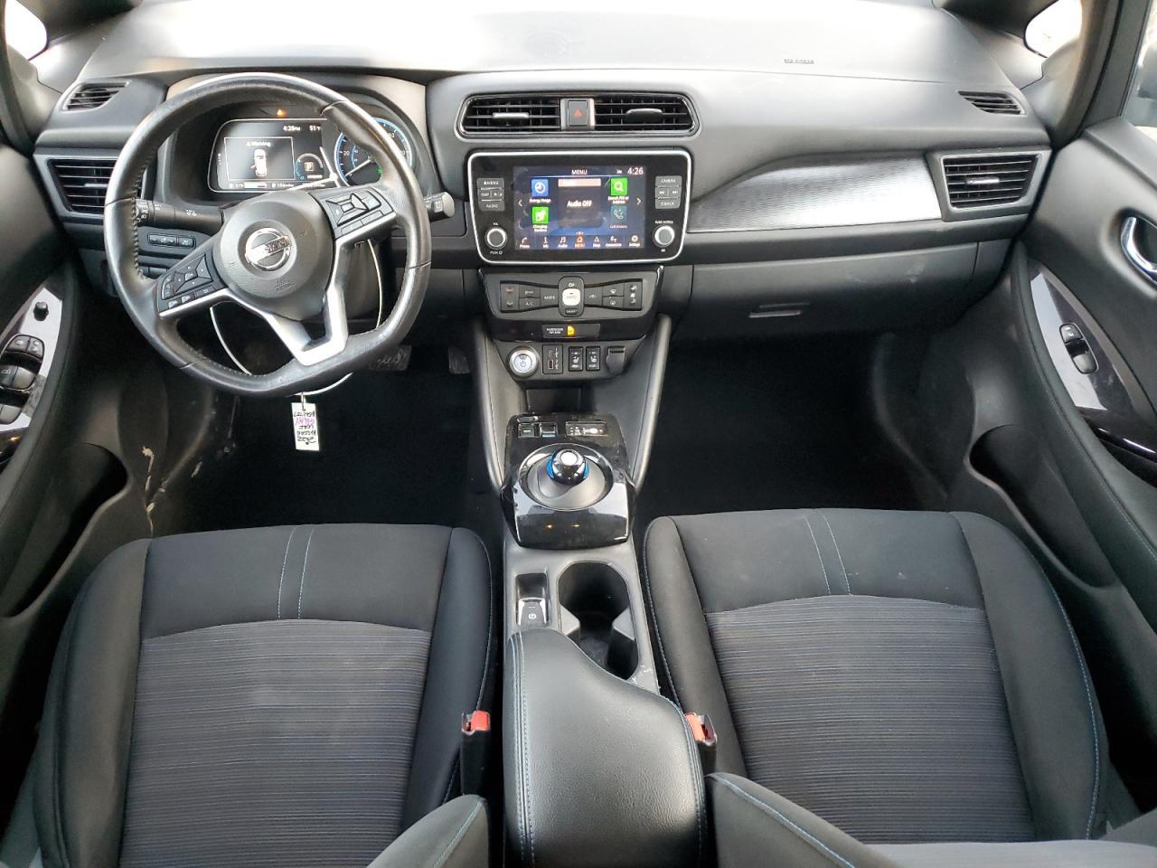 2022 NISSAN LEAF