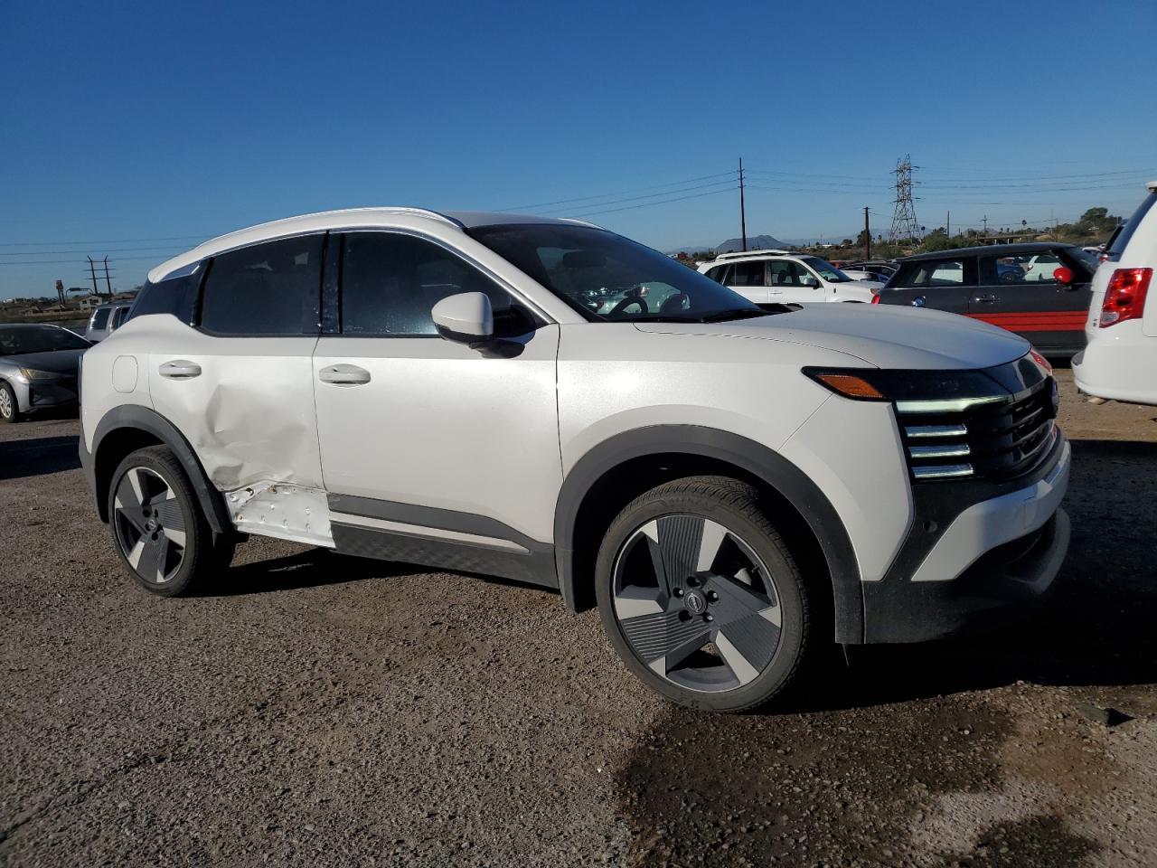 2025 NISSAN KICKS