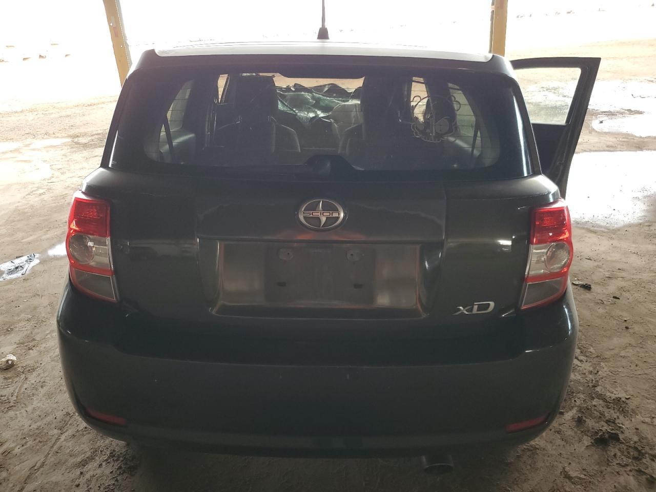 2011 TOYOTA SCION