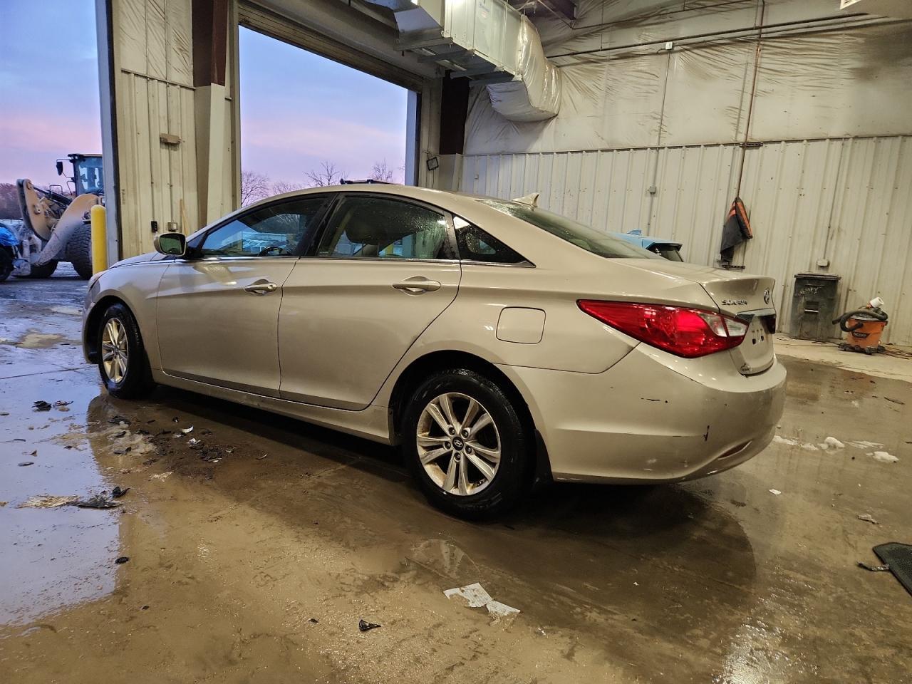 2011 HYUNDAI SONATA