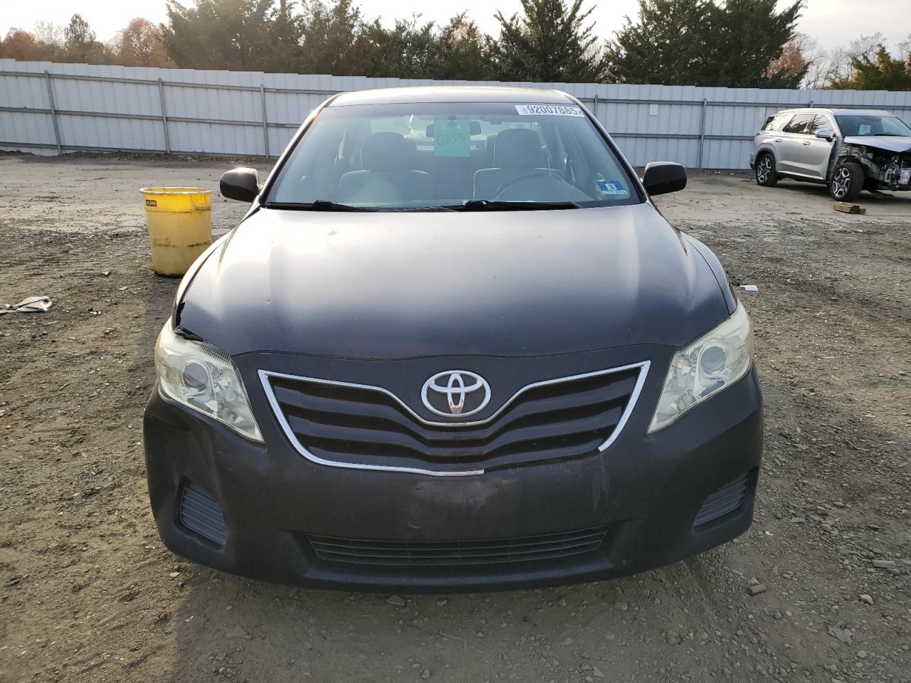 2011 TOYOTA CAMRY