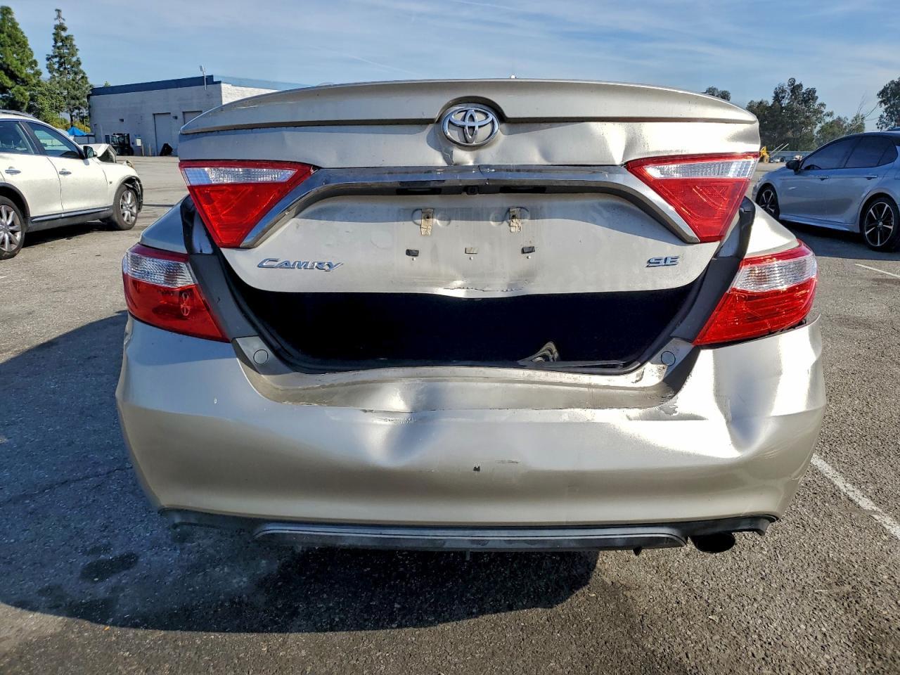 2016 TOYOTA CAMRY