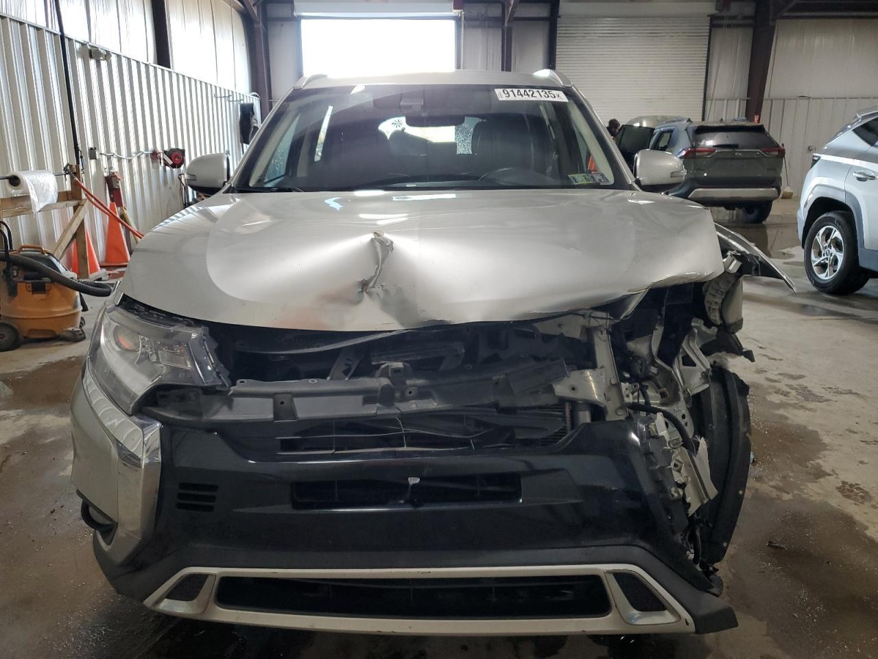 2020 MITSUBISHI outlander