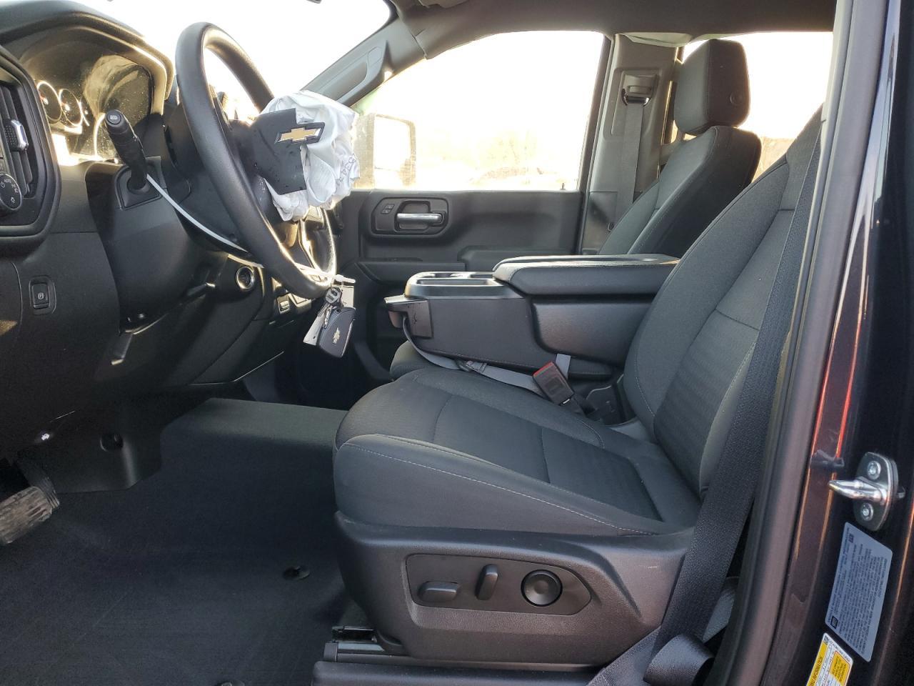2024 CHEVROLET Silverado
