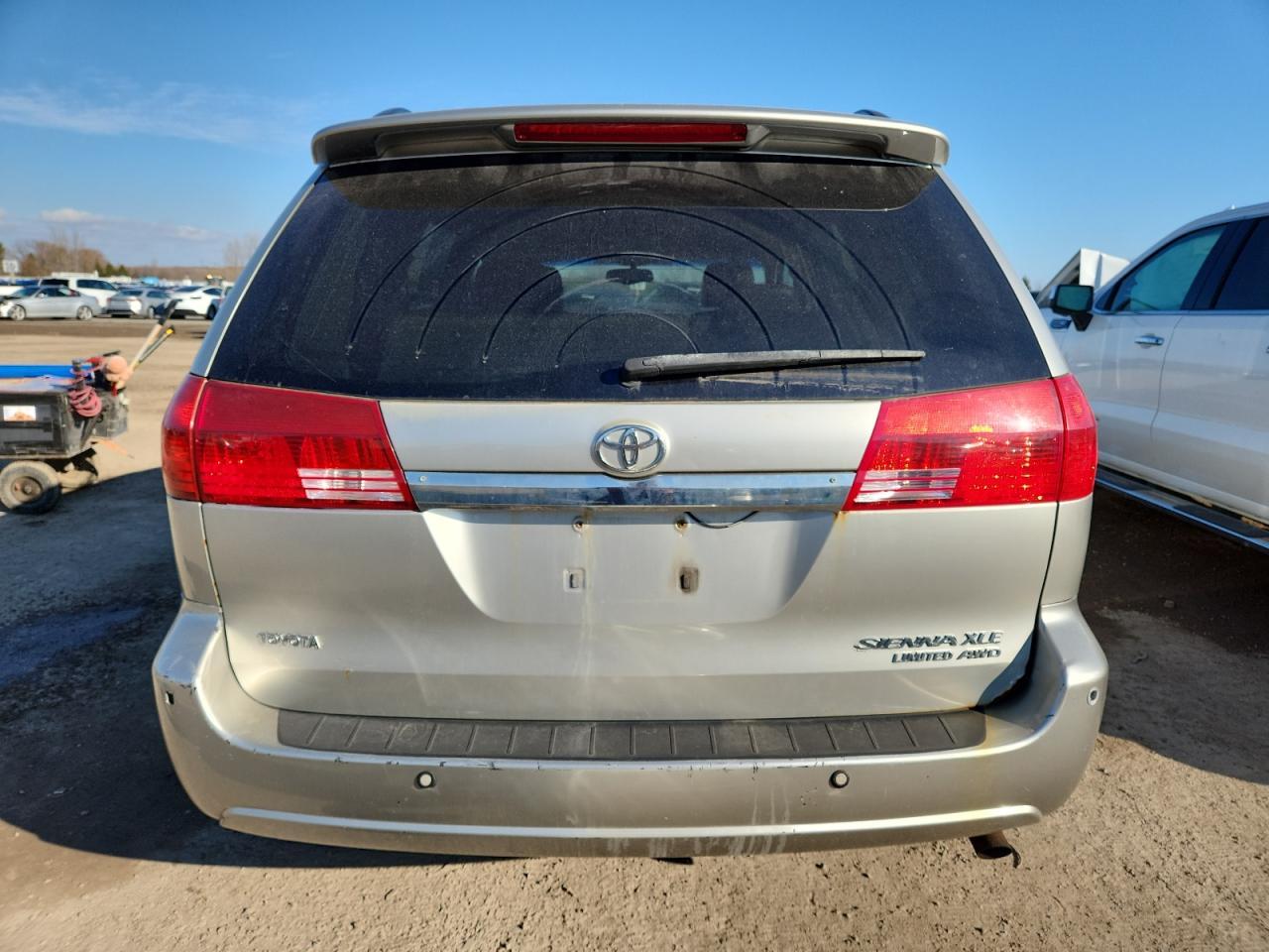 2004 TOYOTA SIENNA